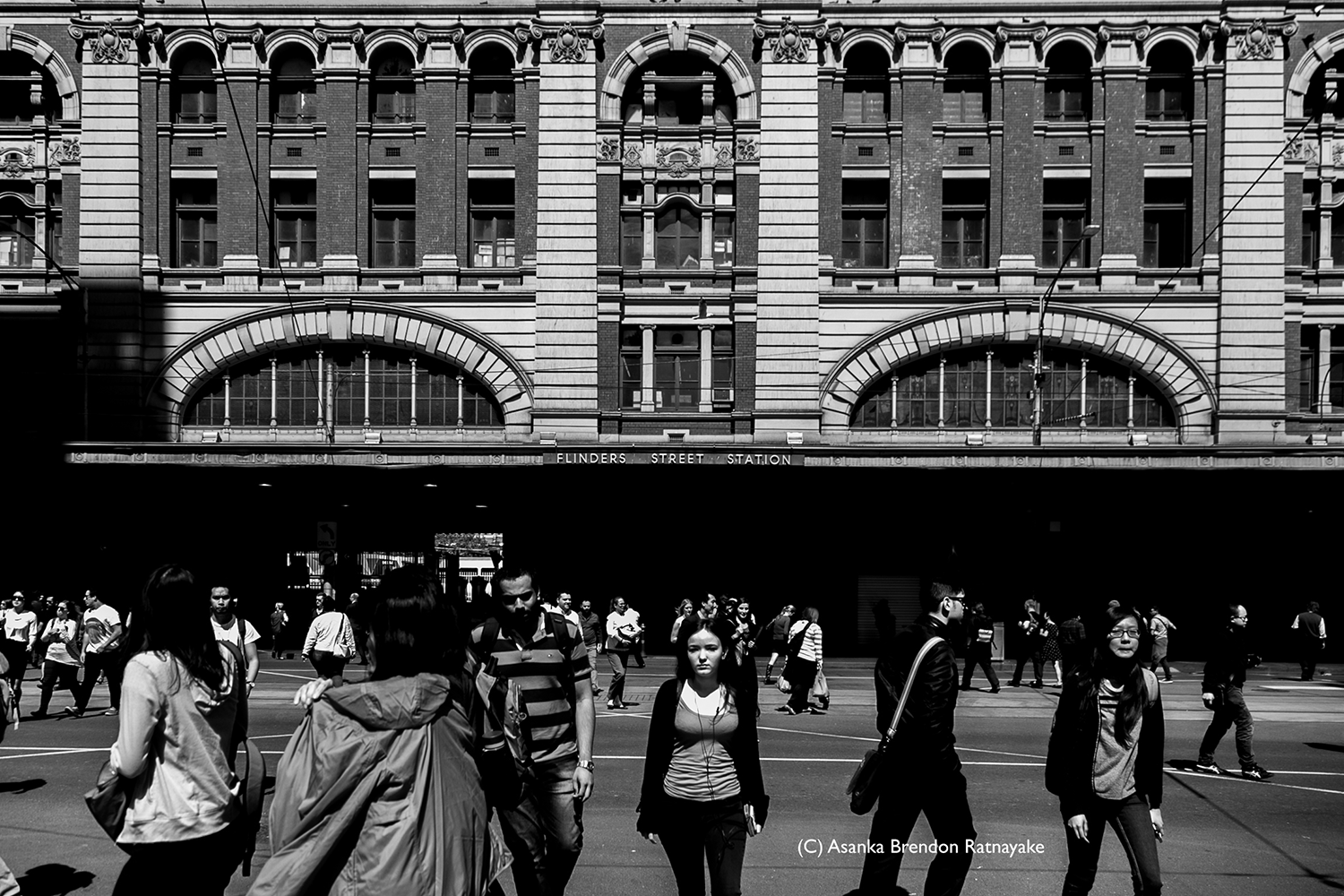 Commuters in front of Flinders Street Station